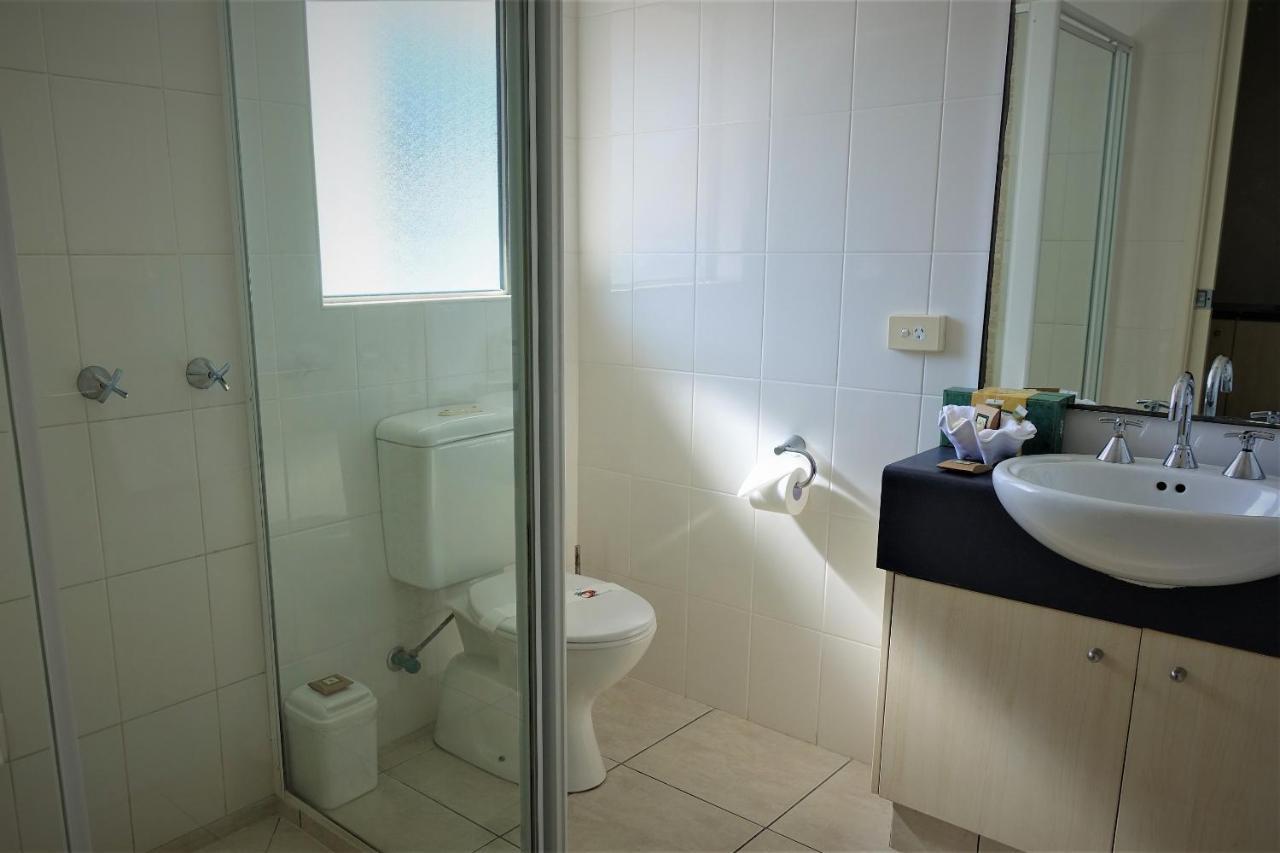 Pacific Palms Motor Inn Маркула Экстерьер фото