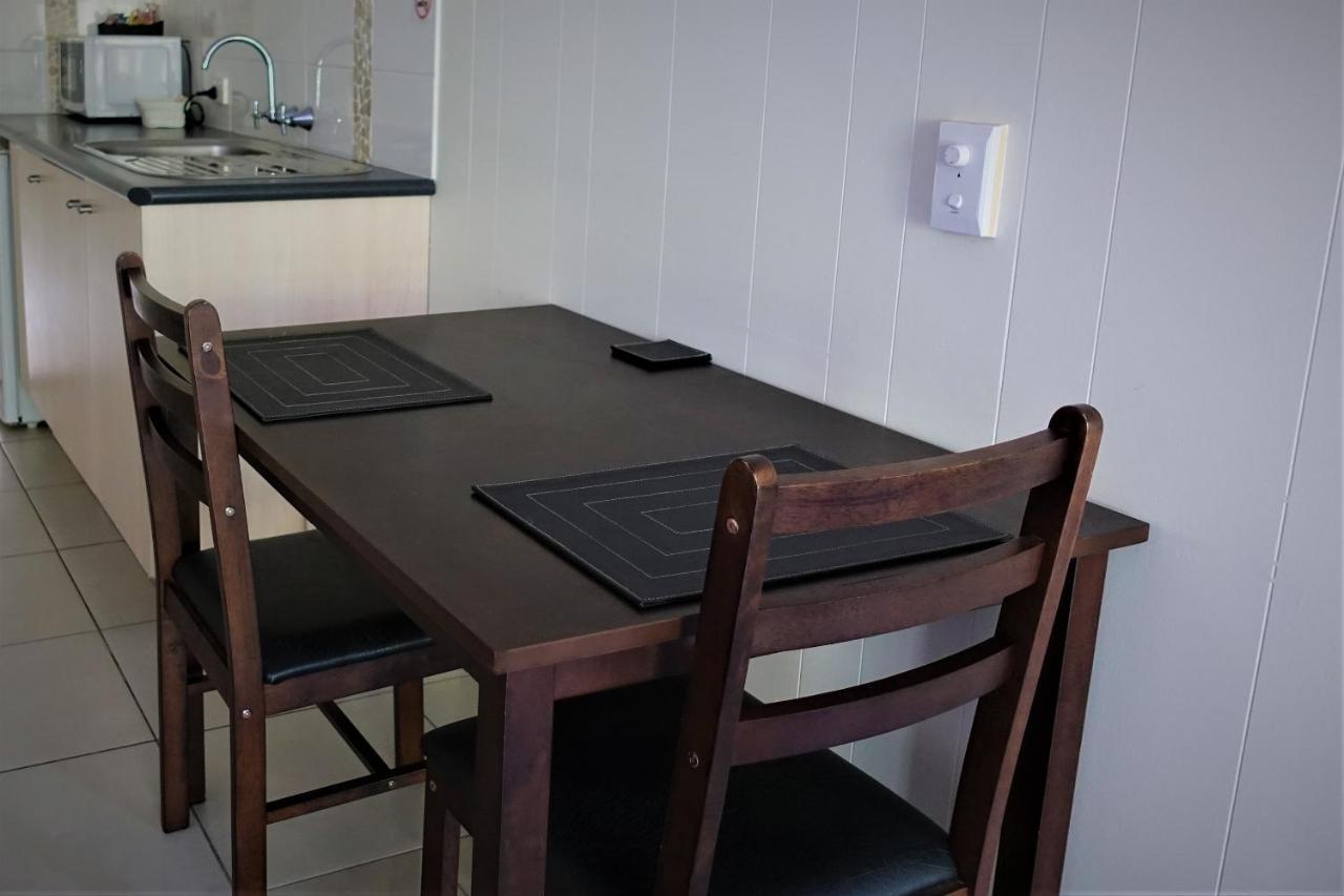 Pacific Palms Motor Inn Маркула Экстерьер фото